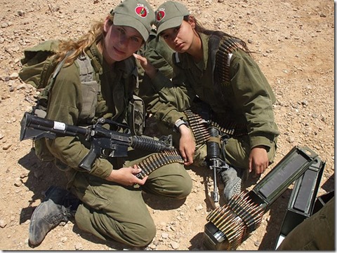 IDF-Israel-Defense-Forces-Female-Officer-Cadets-with-M16A1-converted-to-M4-and-belted-ammunition.