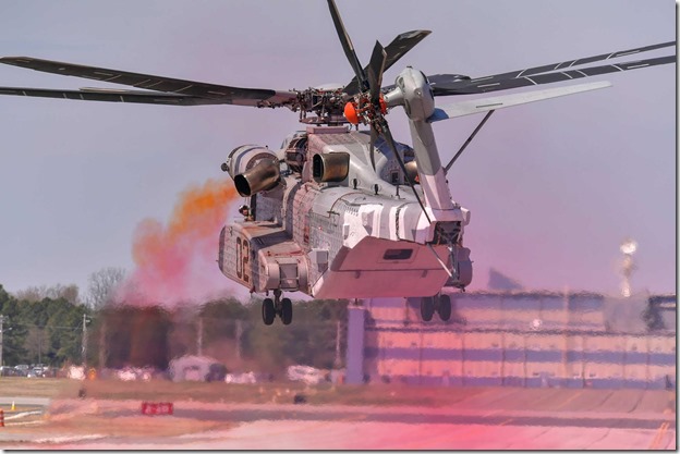 66036_sikorskych53kkingstallionundergoingexhaustreingestiontestingnavair_120364