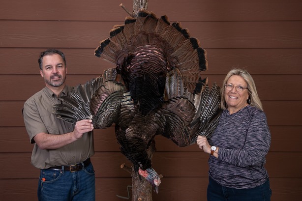 Linda Powell with her Alabama Governor's Hunt turkey (002)